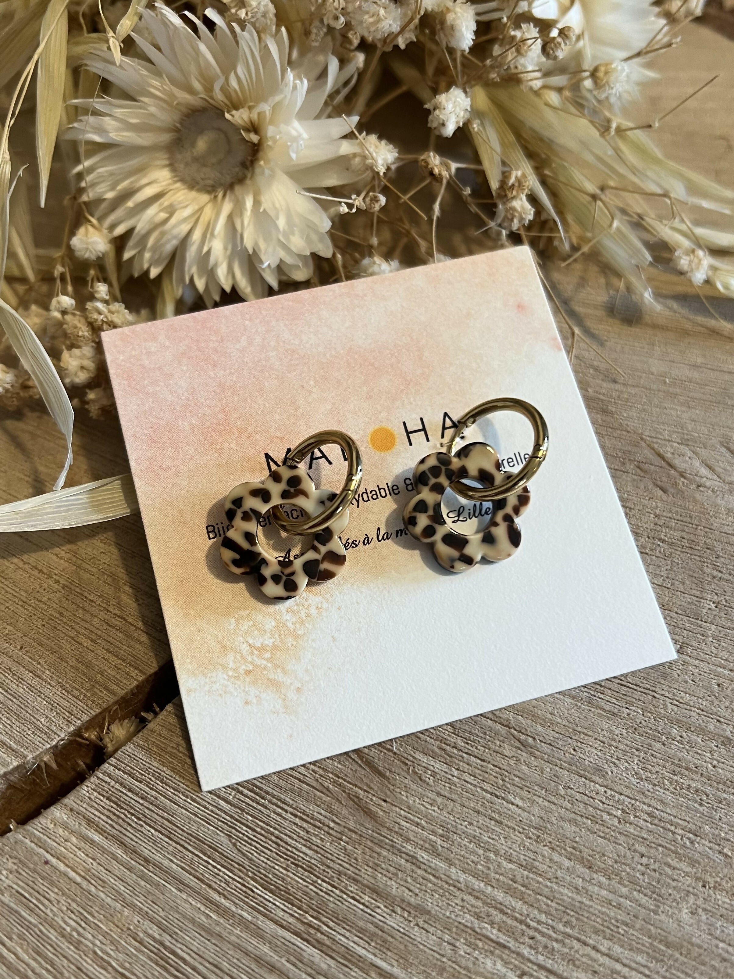 Créoles dorées & ses fleurs beige marron