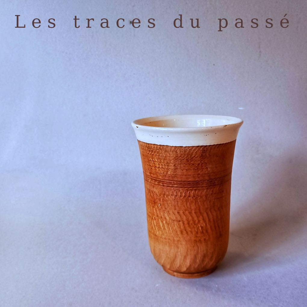 Vase Les traces du passé