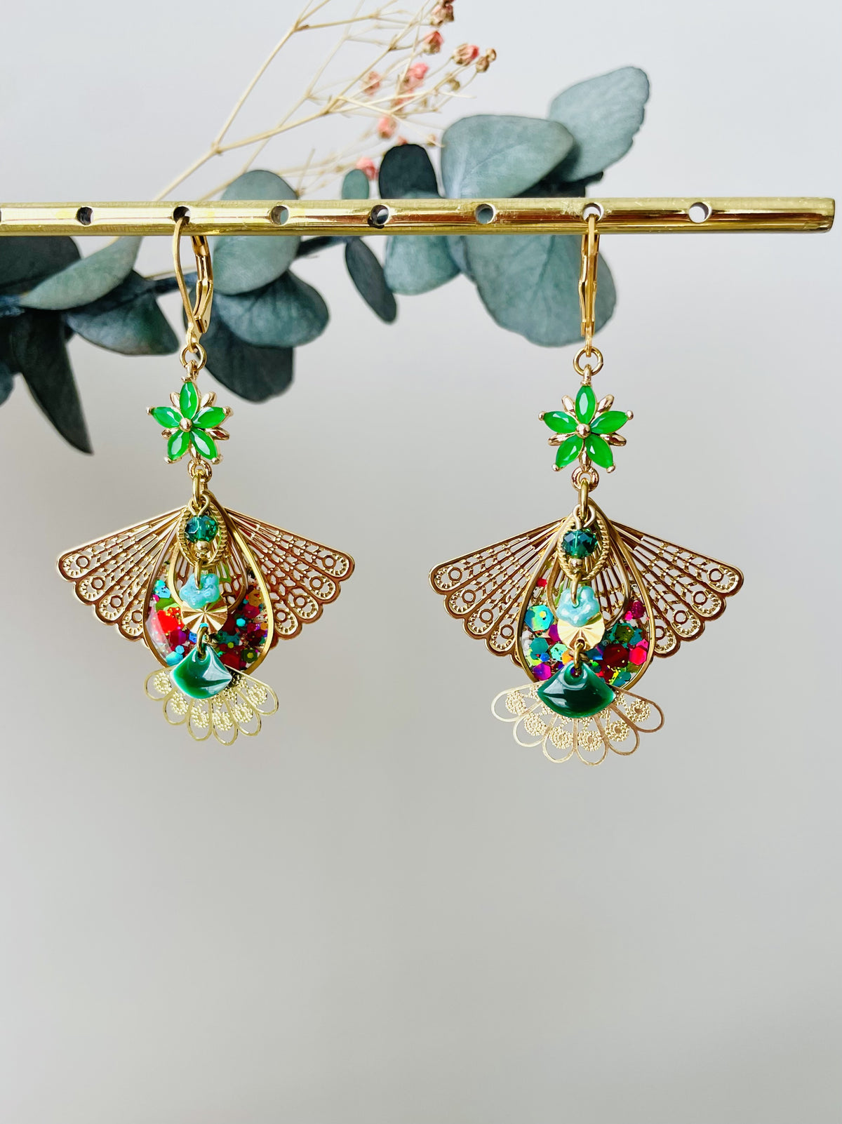 Dormeuses "Aigle fleuri" vertes et multicolores