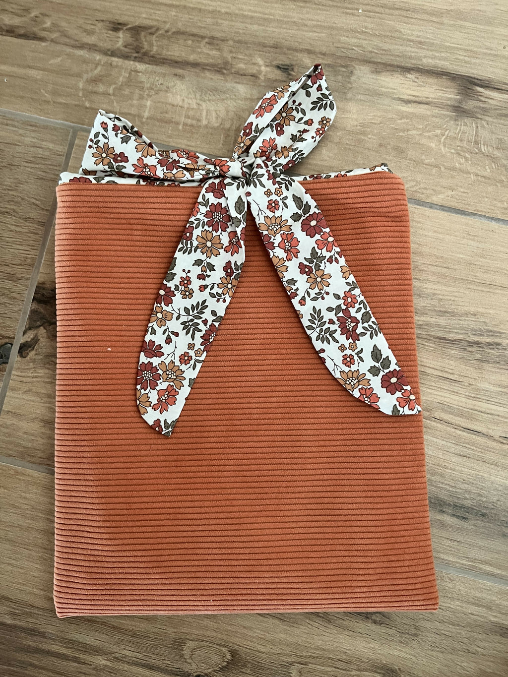 Book sleeve / Health record cover