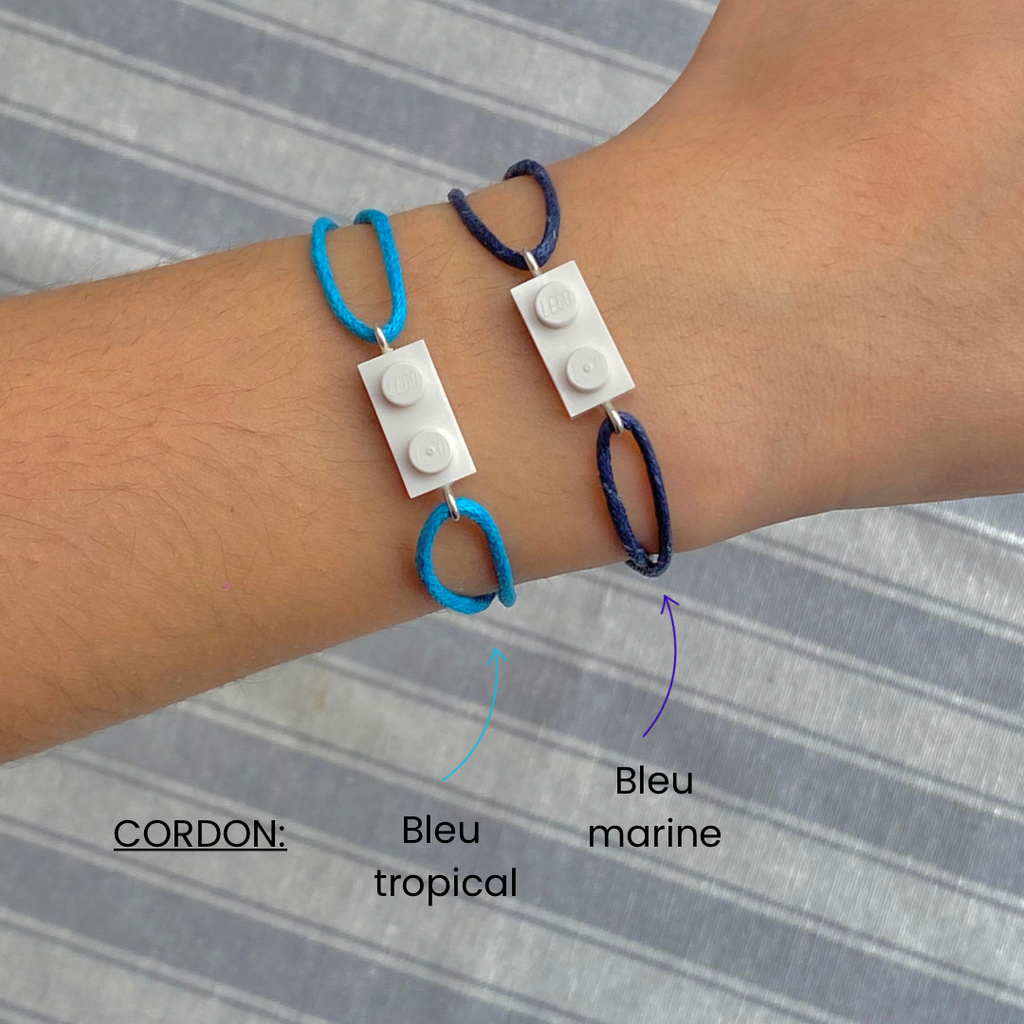 Bracelet d'amitié avec une brique Lego et cordon coton ajustable