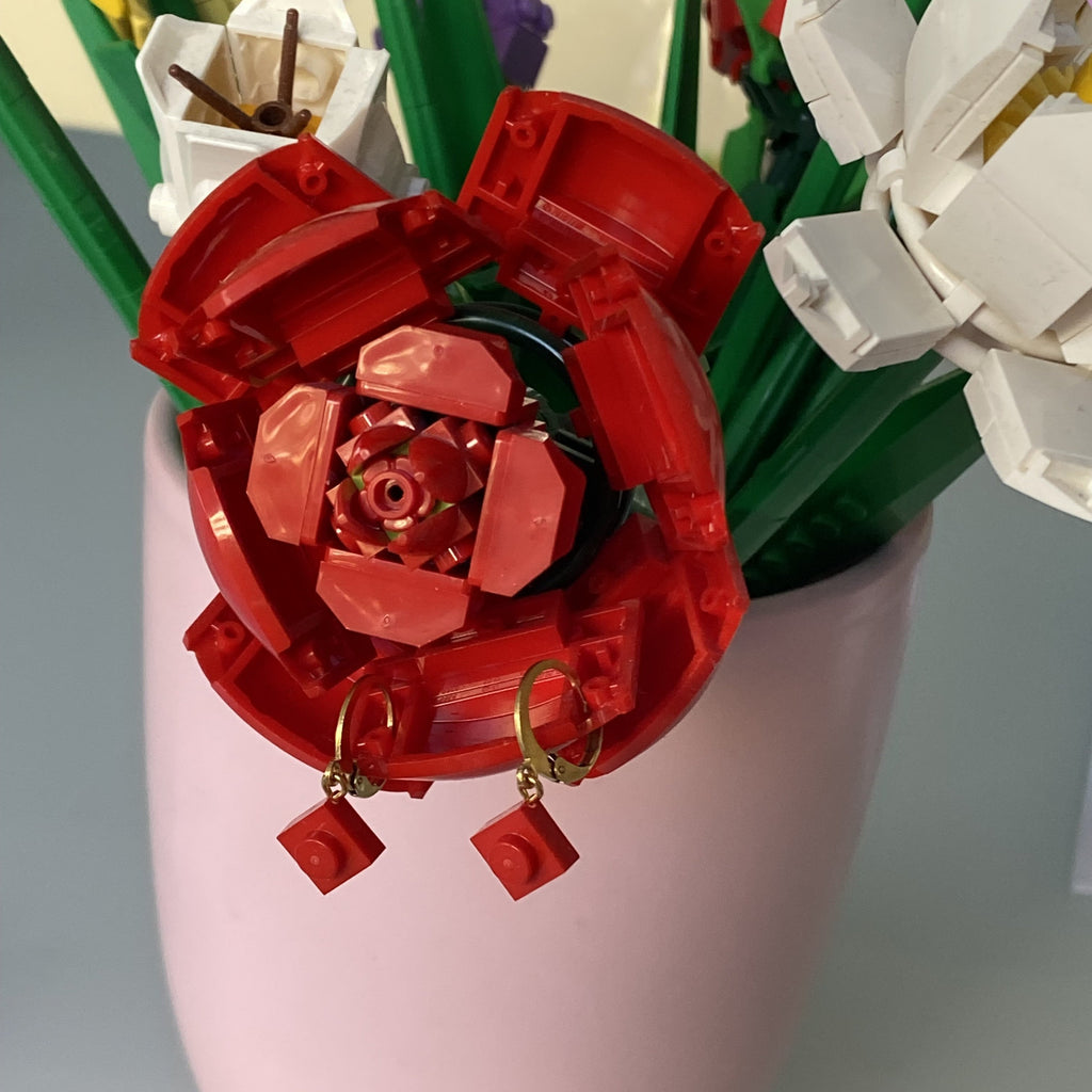 Mini boucles d'oreilles Dormeuses en acier inoxydable avec une brique de Lego®