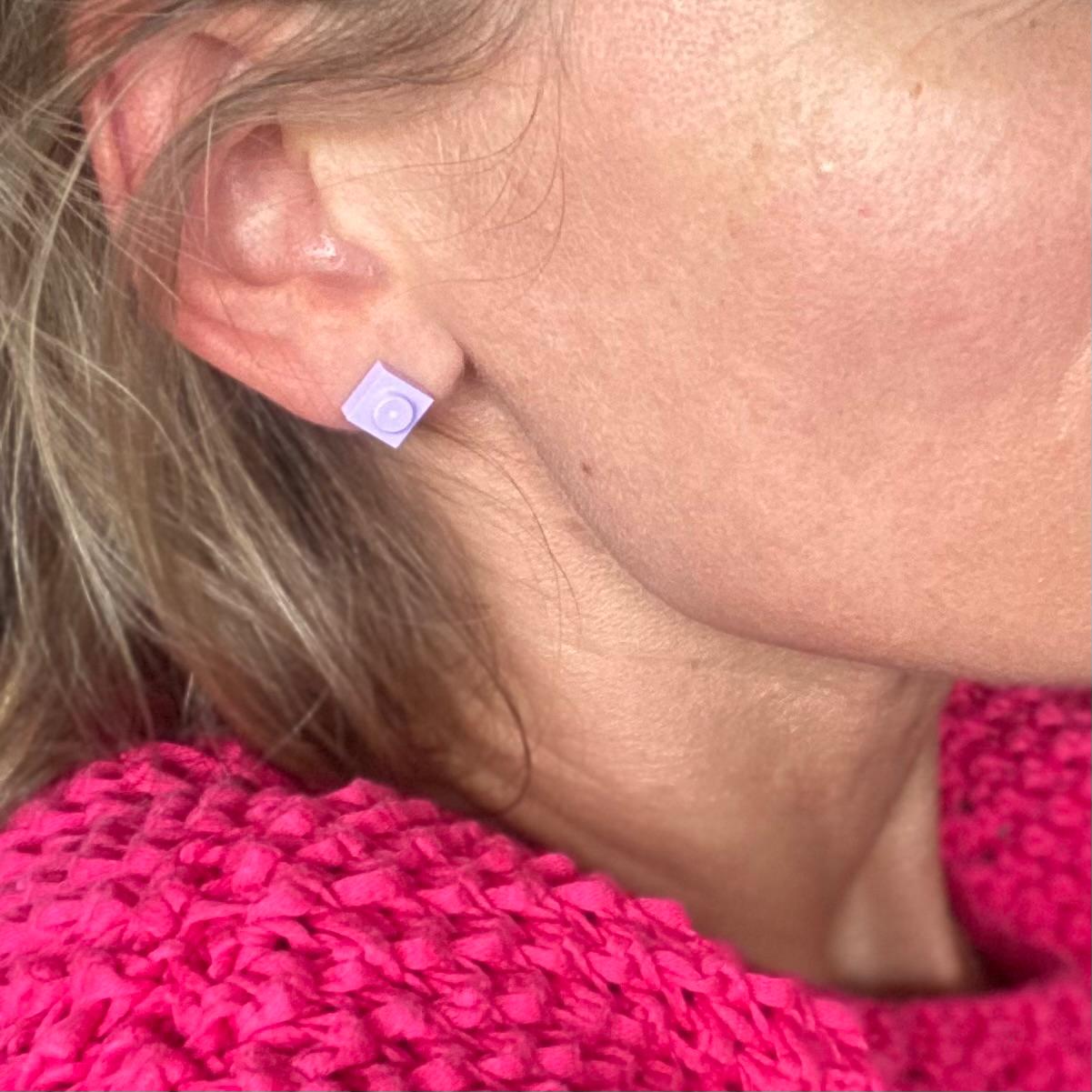 Puces avec une brique Lego carrée