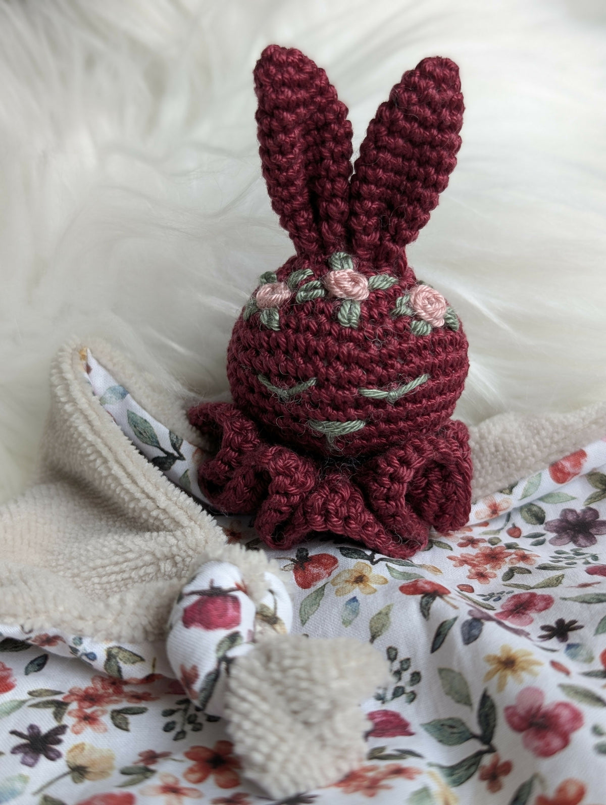 Doudou lapin multifleurs d automne