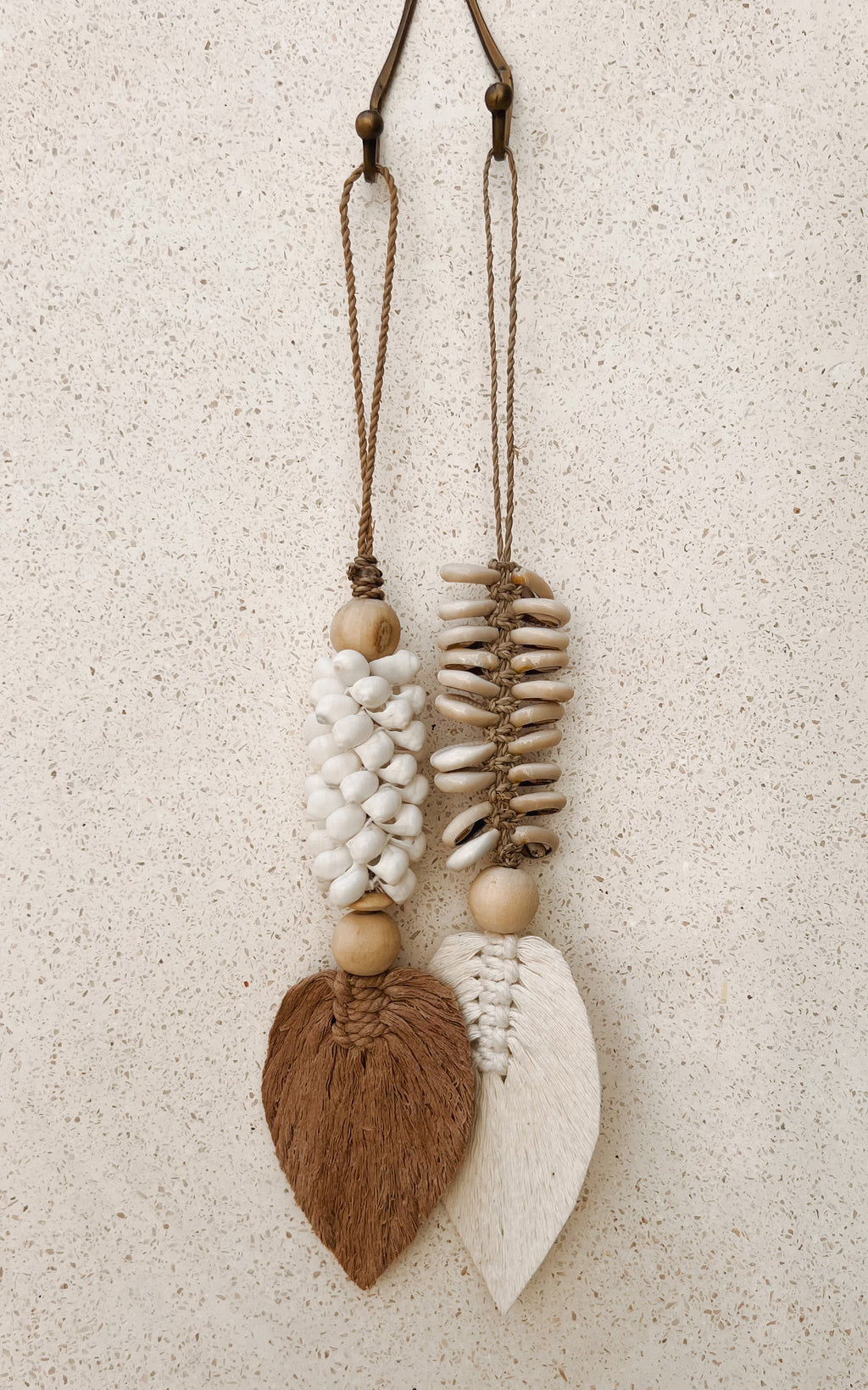SHELL PENDANT LIGHT