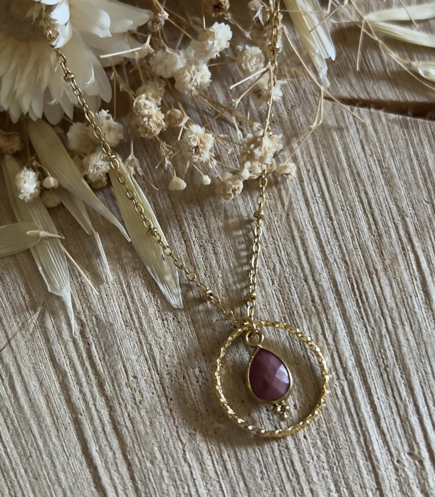 Collier cercle + goutte rose en Rhodonite