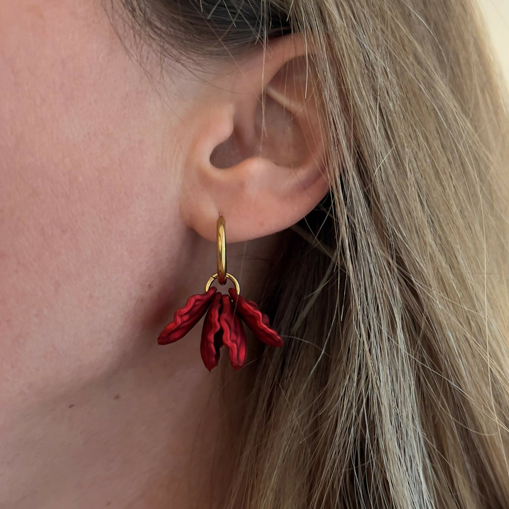 Créoles CLIPS pétales rouges