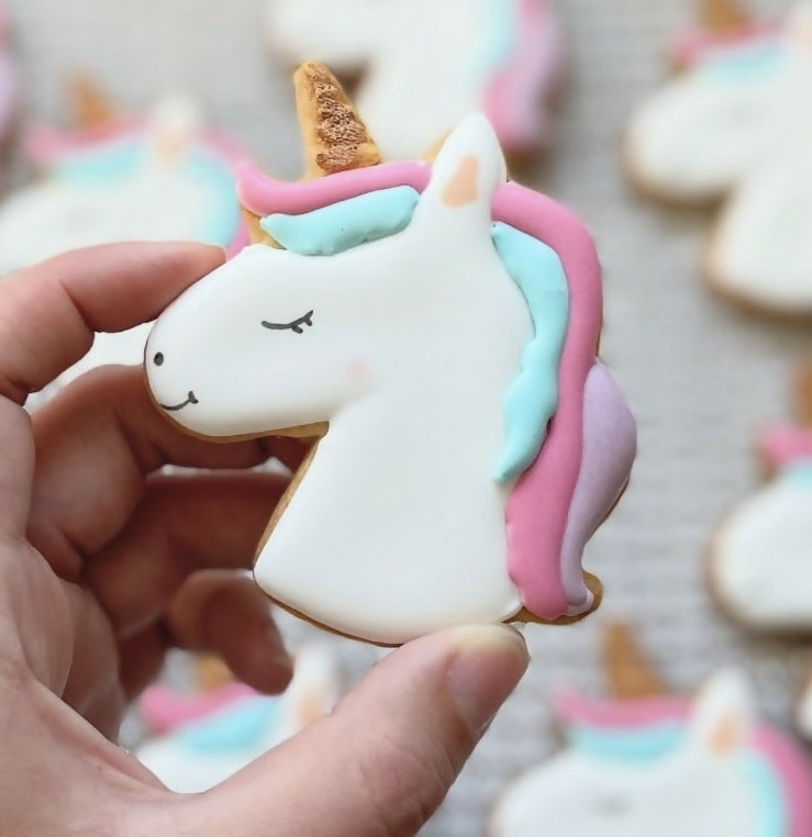 Unicorn - Decorated biscuit