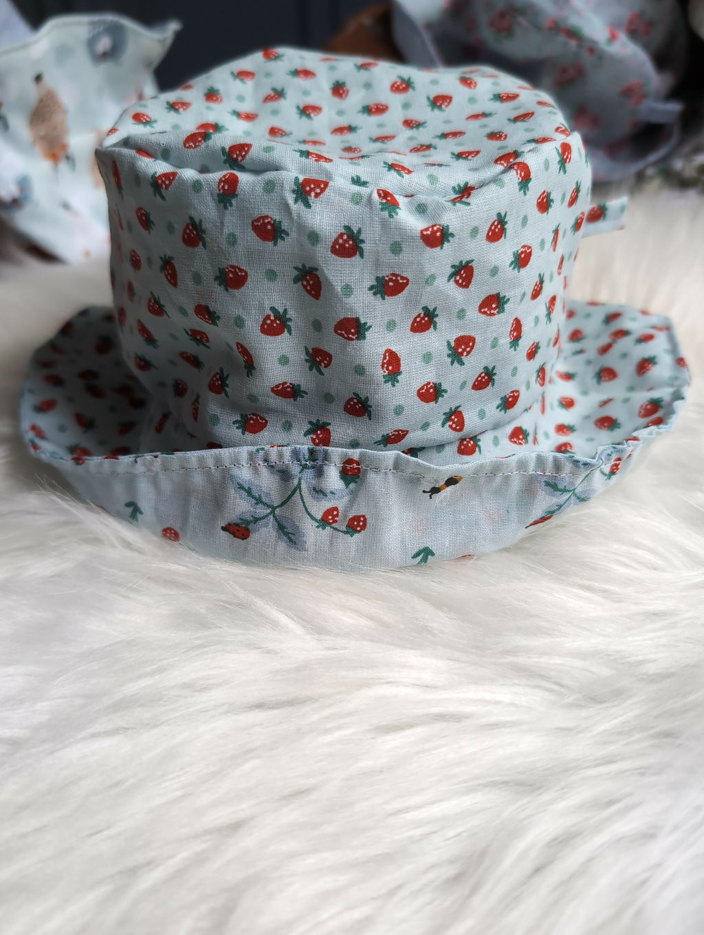 REVERSIBLE BUCKET HAT 46 CM
