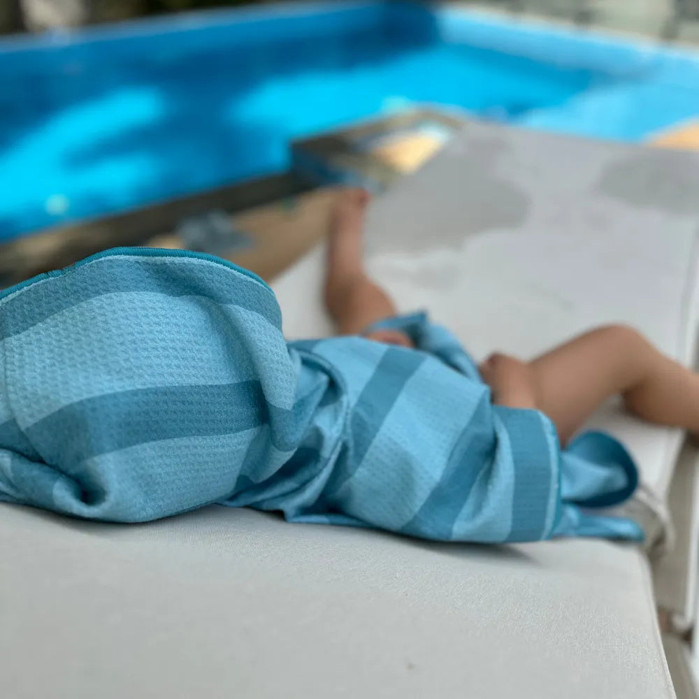 Poncho pisicne microfibre enfant rayé vert anti-sable