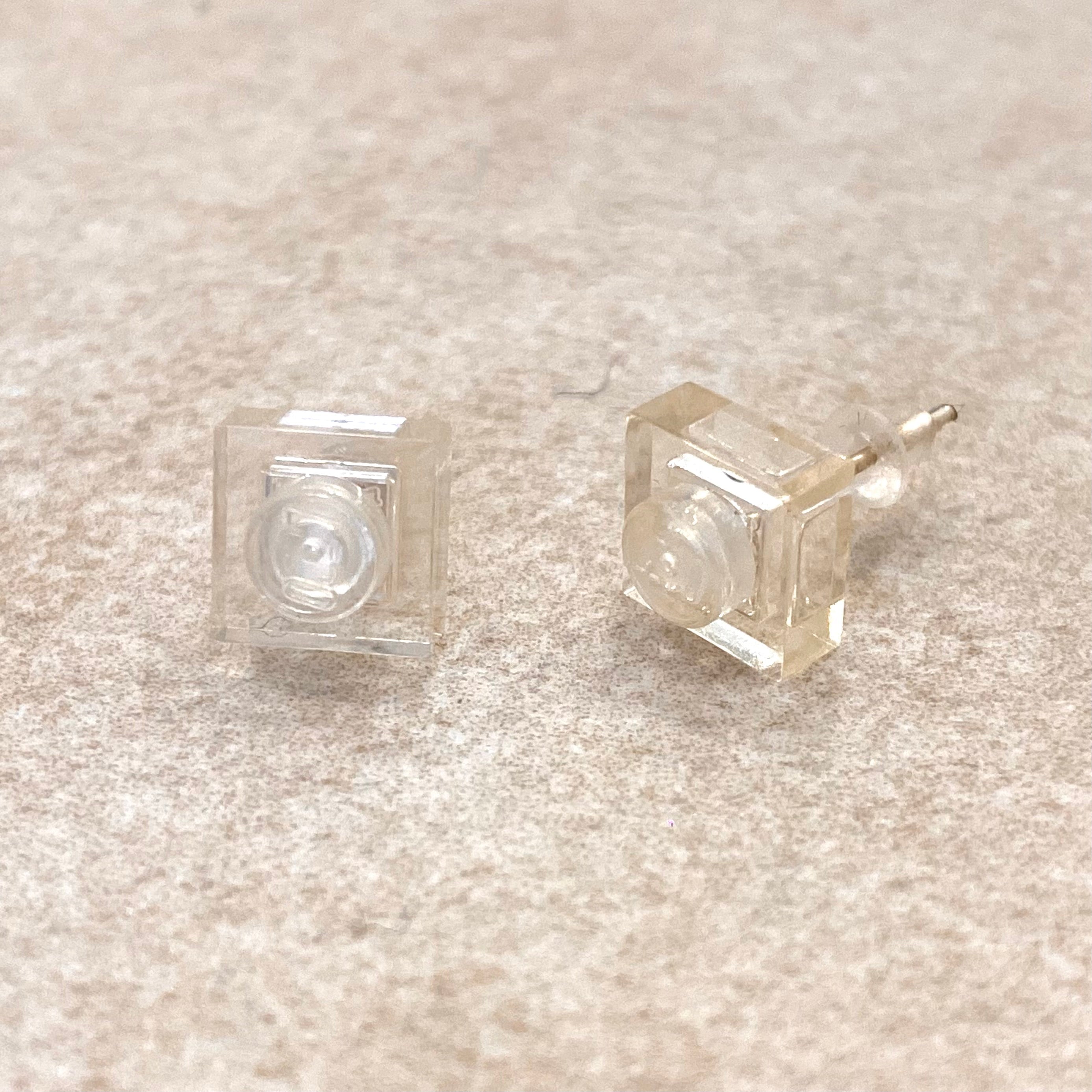 Puces avec une brique Lego carrée