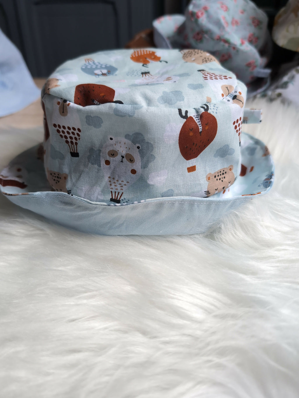 REVERSIBLE BUCKET HAT 50 CM