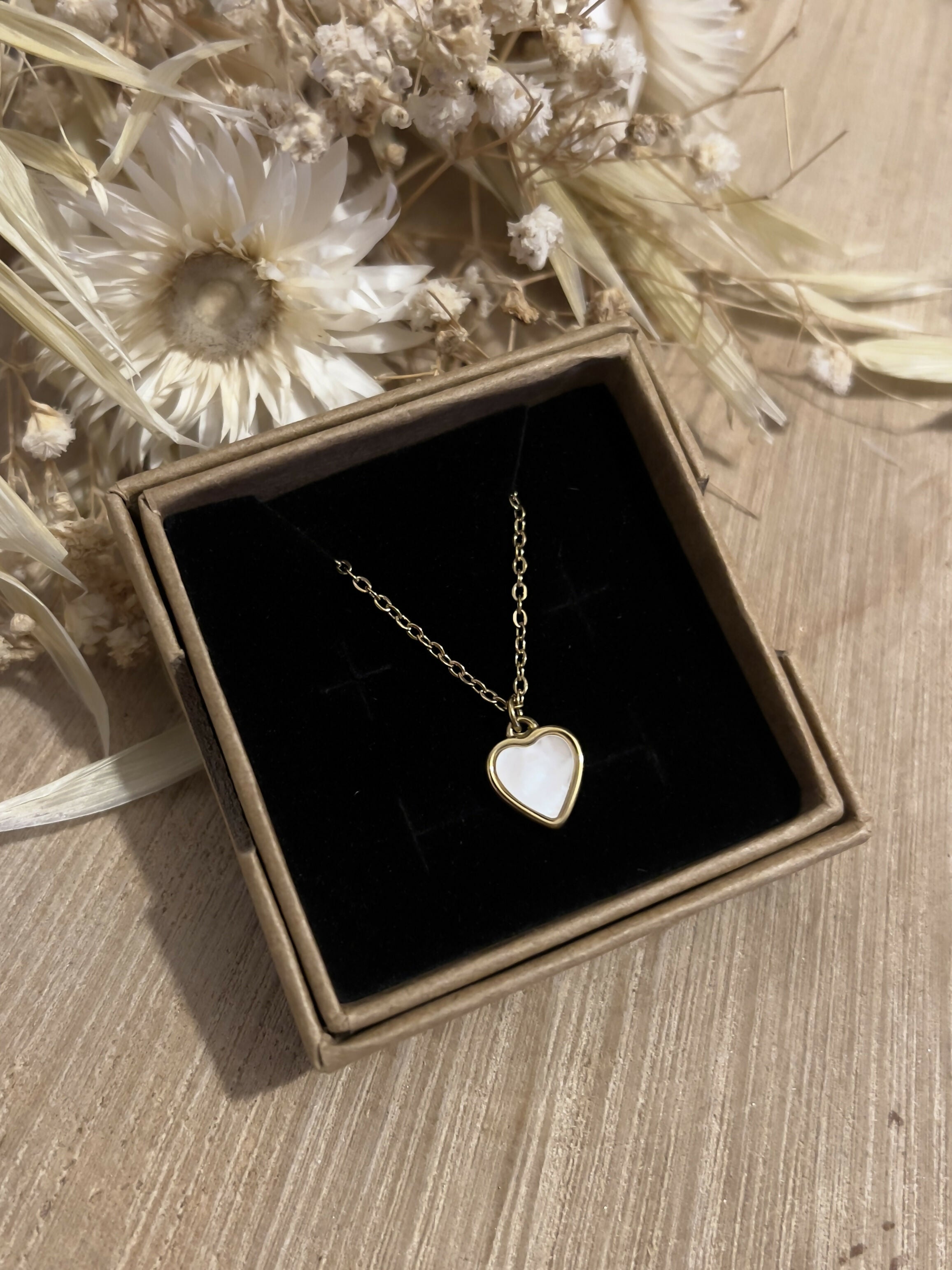 Collier nacre naturelle petit coeur