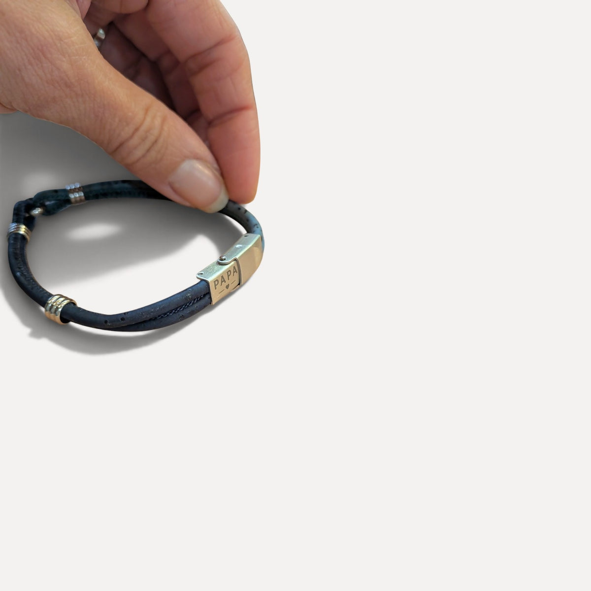 Bracelet homme en liège fin gravé papa 18,90