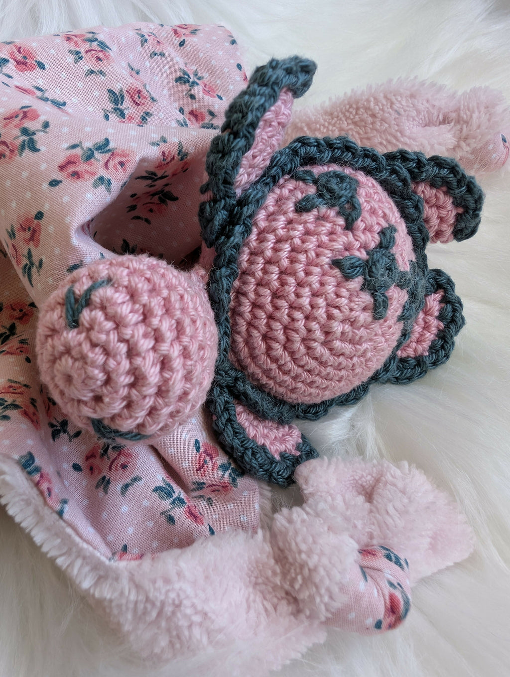 DOUDOU TORTUE ROSE ET FLEURS