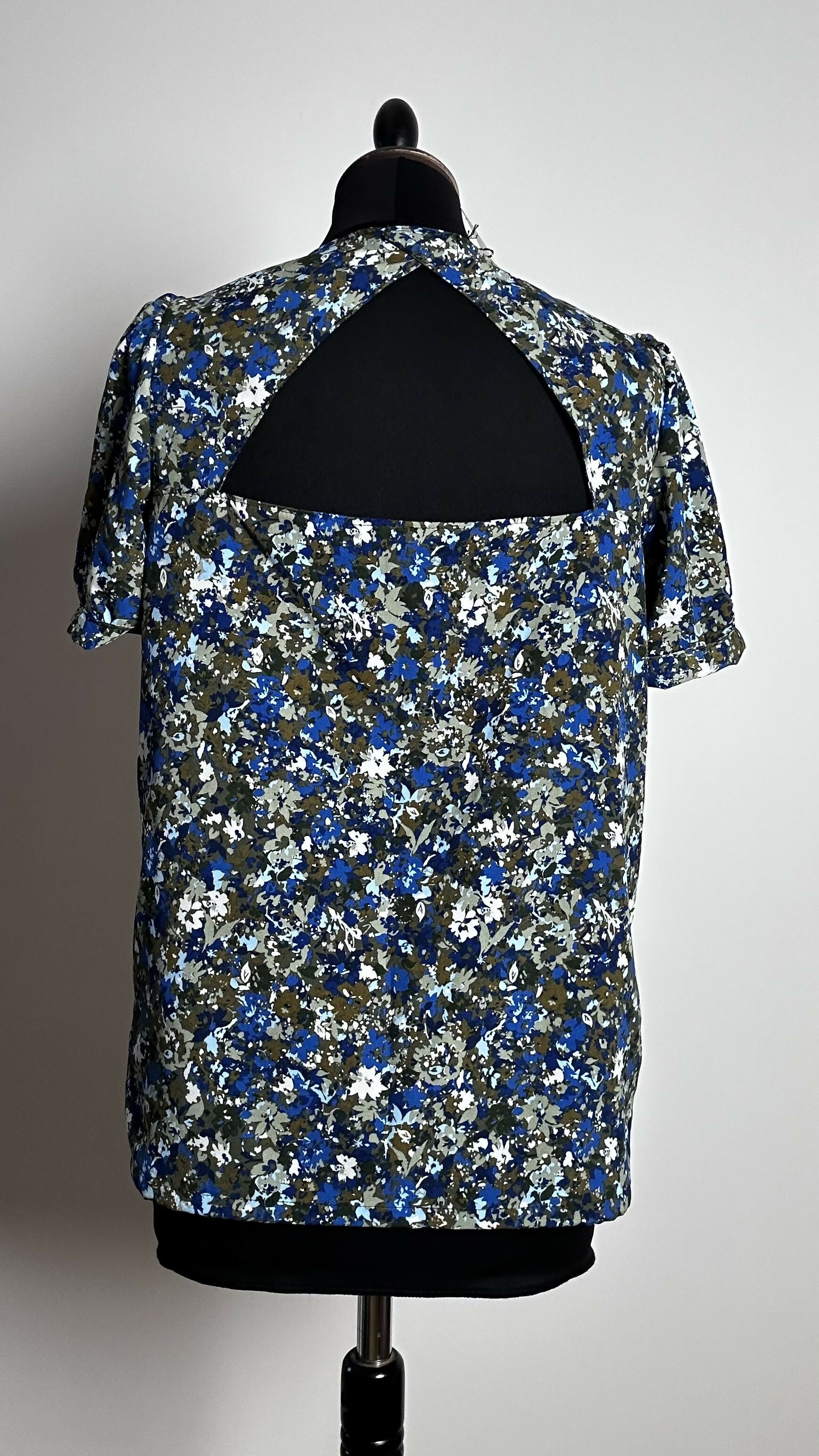 Shogun blouse size S