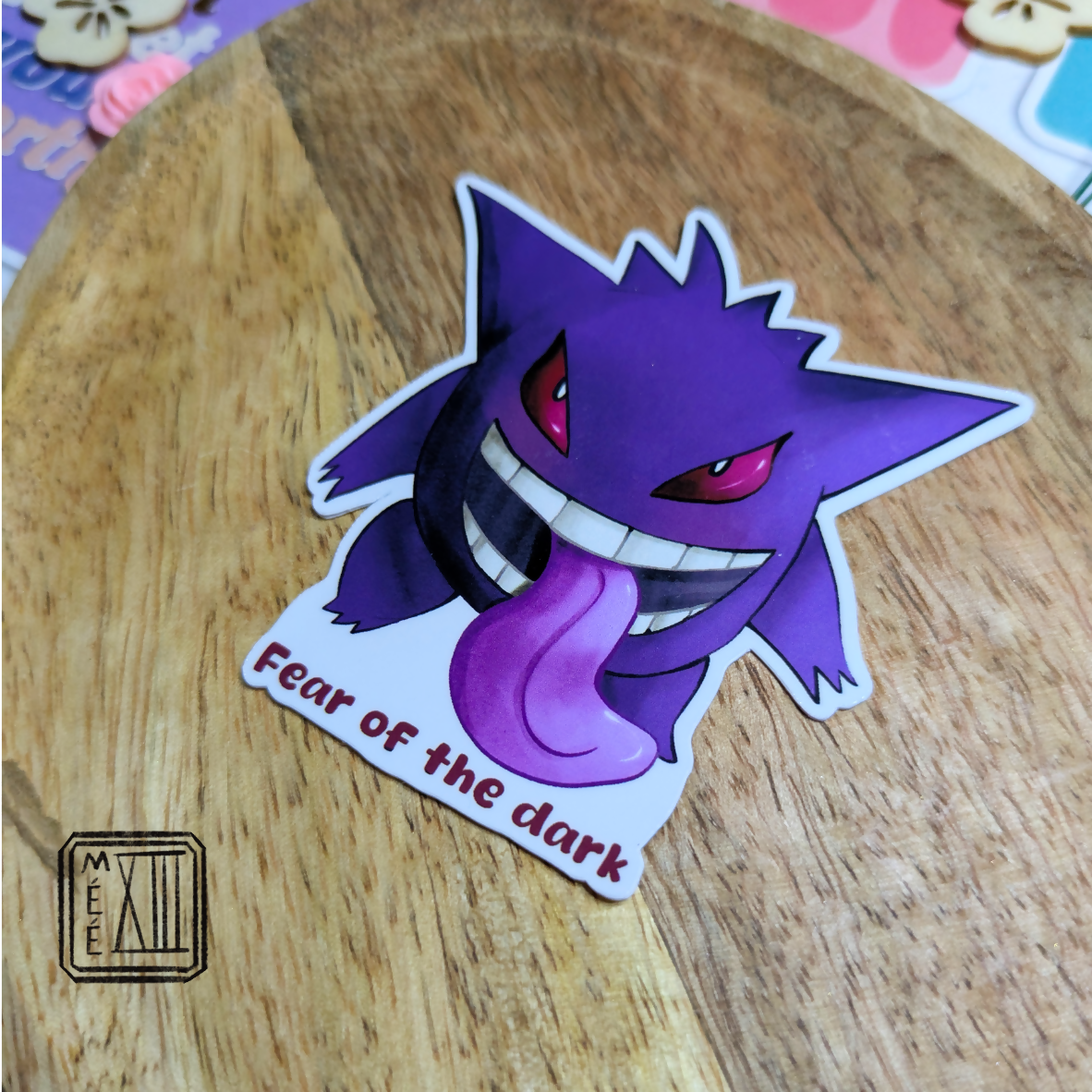 Sticker petit monstre violet spectre