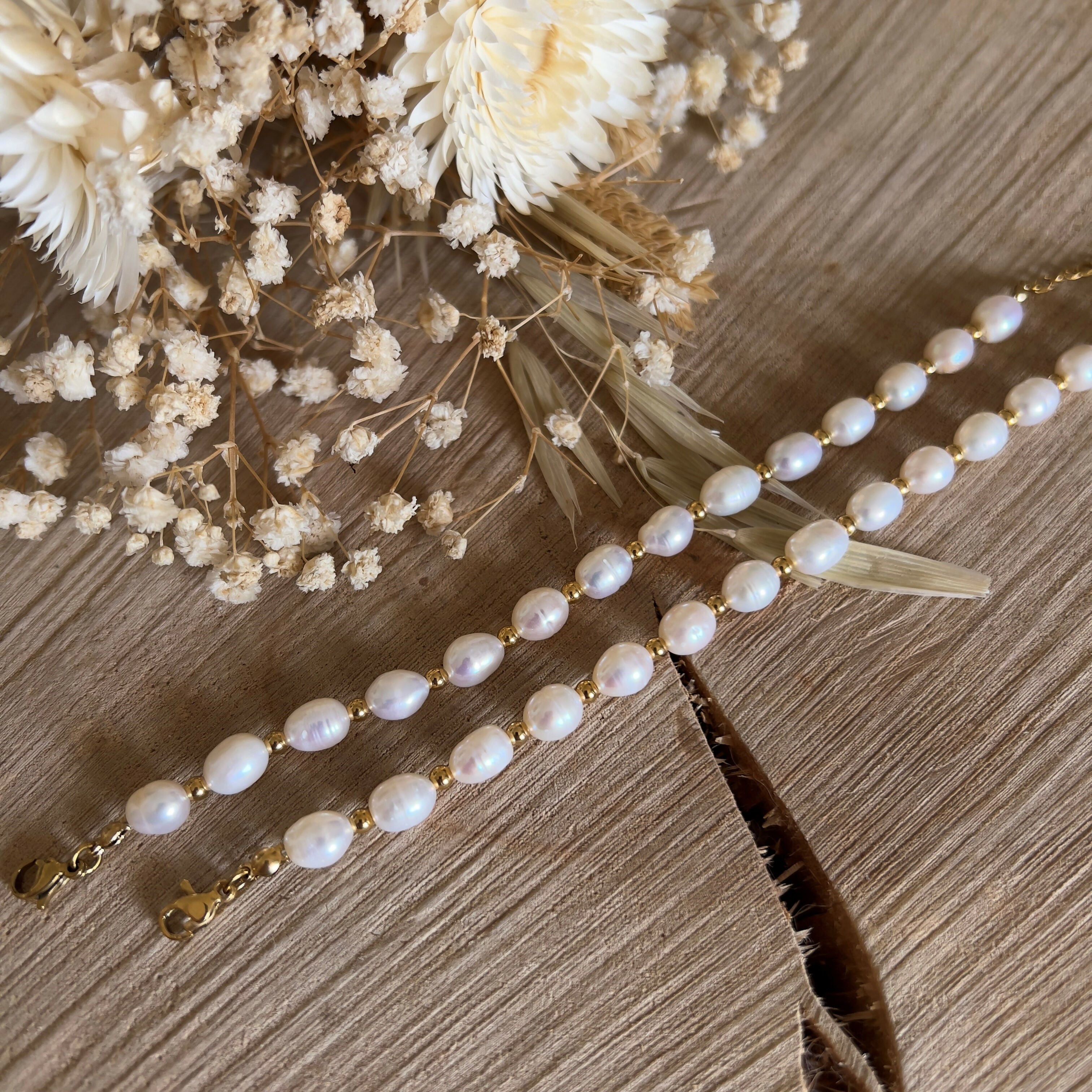 Bracelet perles d'eau douce & perles dorées