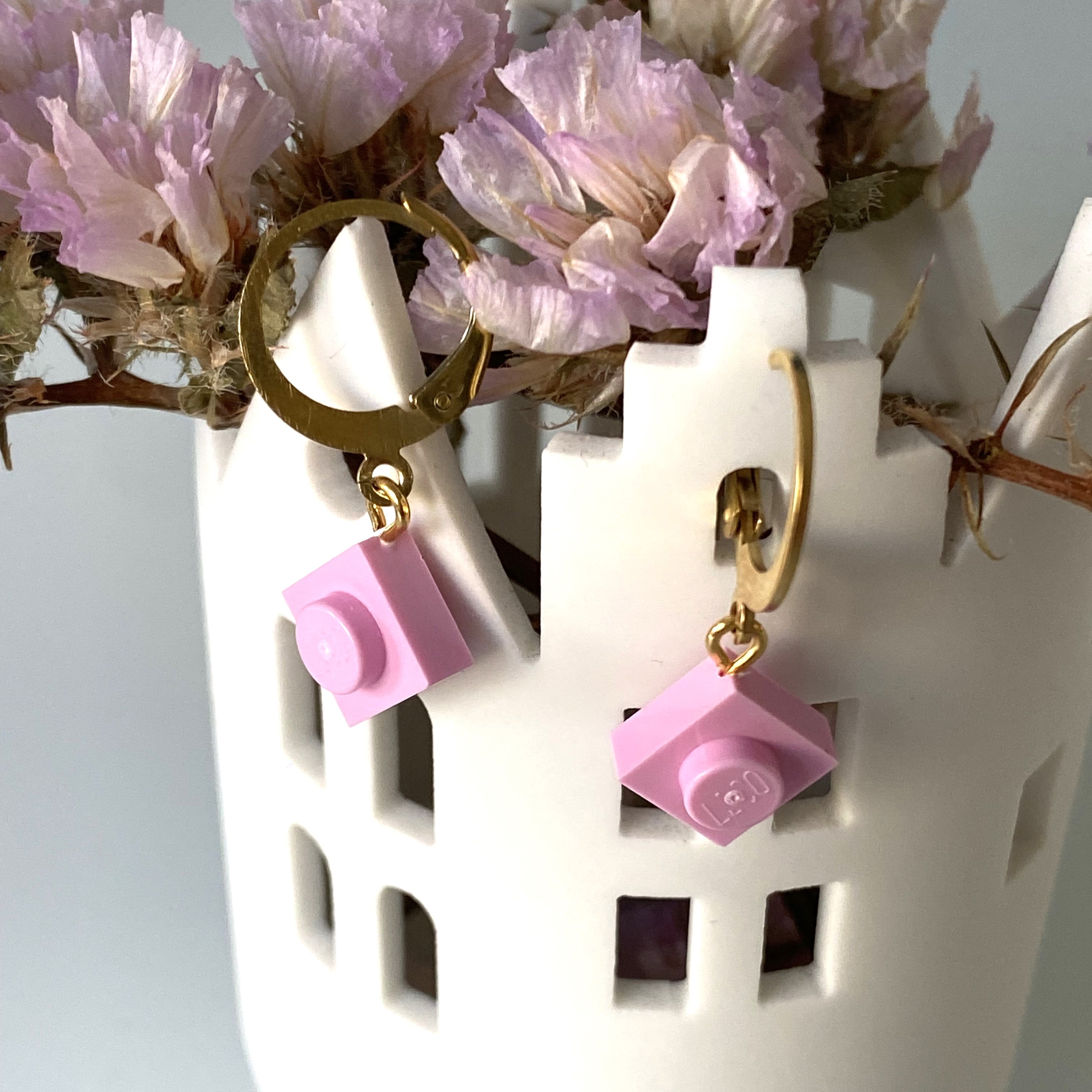Mini boucles d'oreilles Dormeuses en acier inoxydable avec une brique de Lego®