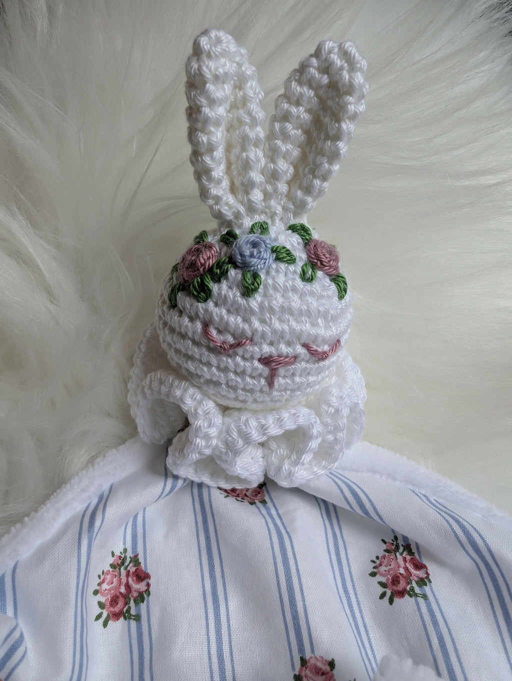 DOUDOU LAPIN BLANC FLEURS SHABBY