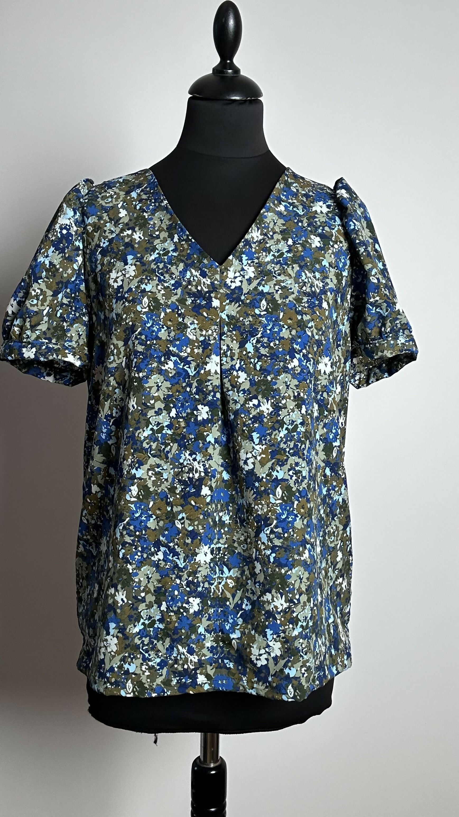 Shogun blouse size S
