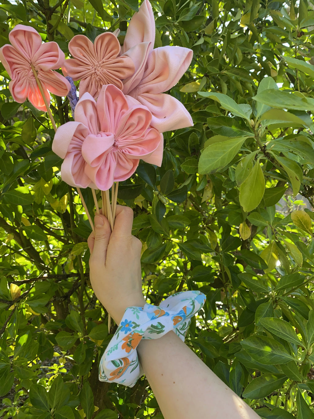 Upcycled Scrunchie - Passiflora