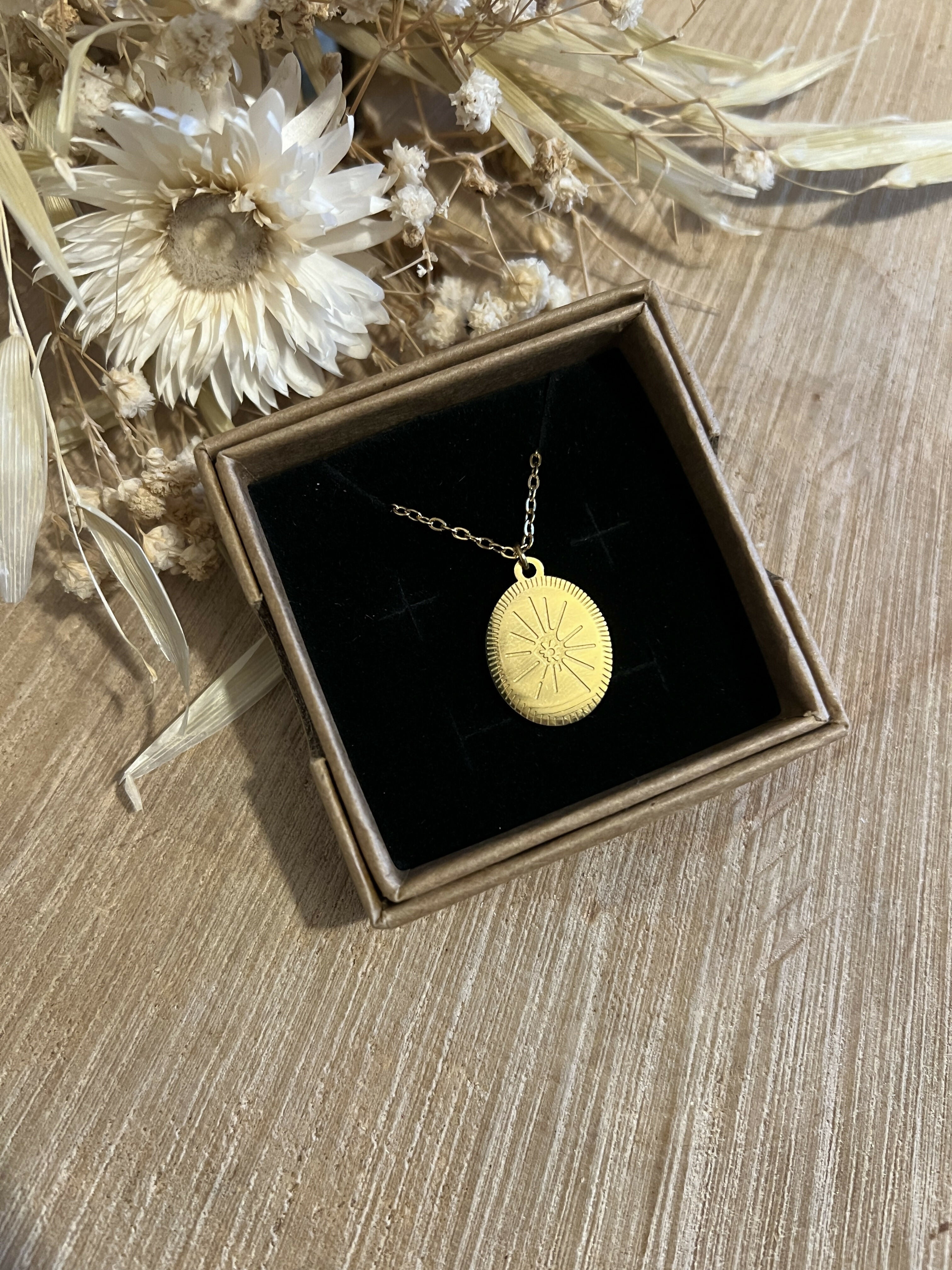 Collier long 60cm pendentif ovale