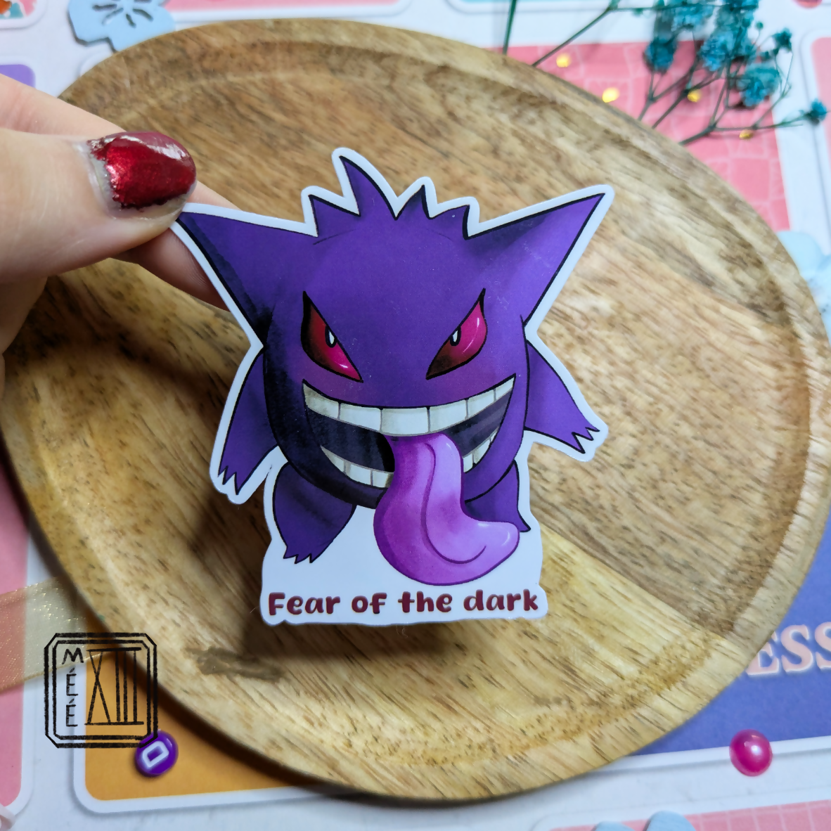 Sticker petit monstre violet spectre