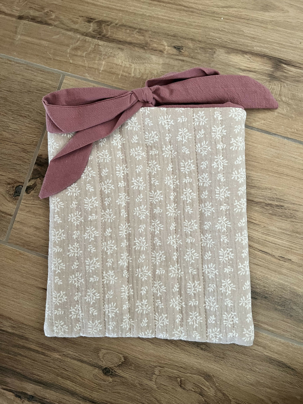 Book sleeve / Health record cover
