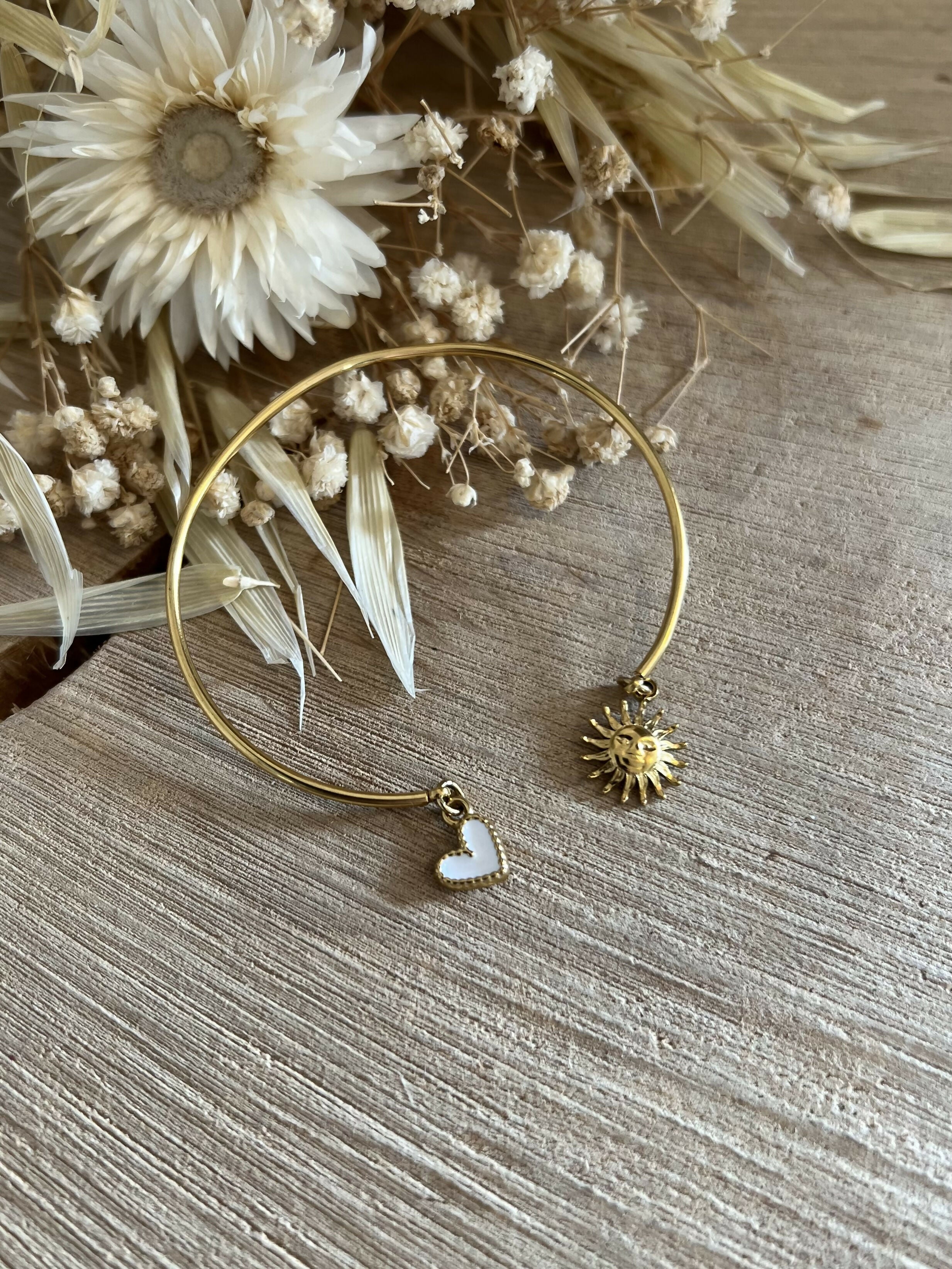 Bracelet jonc petit soleil/coeur blanc