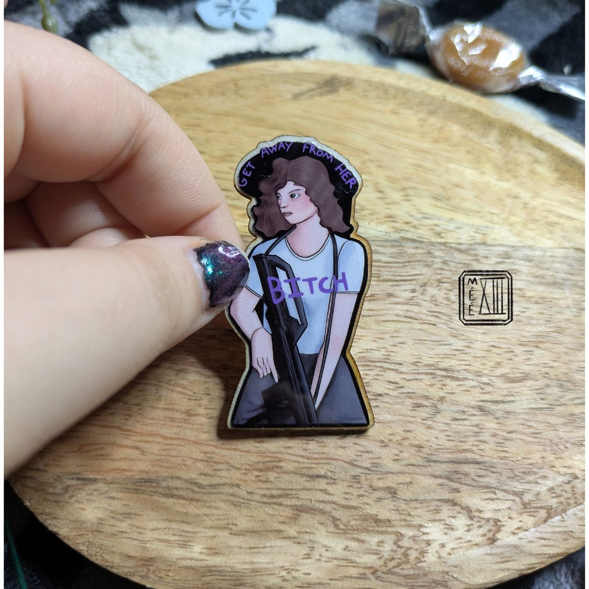 Pin's en bois artisanal Ripley Alien