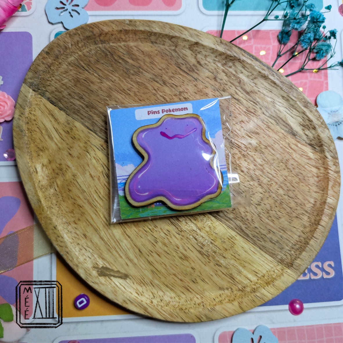 Pin's en bois artisanal petit monstre changeforme