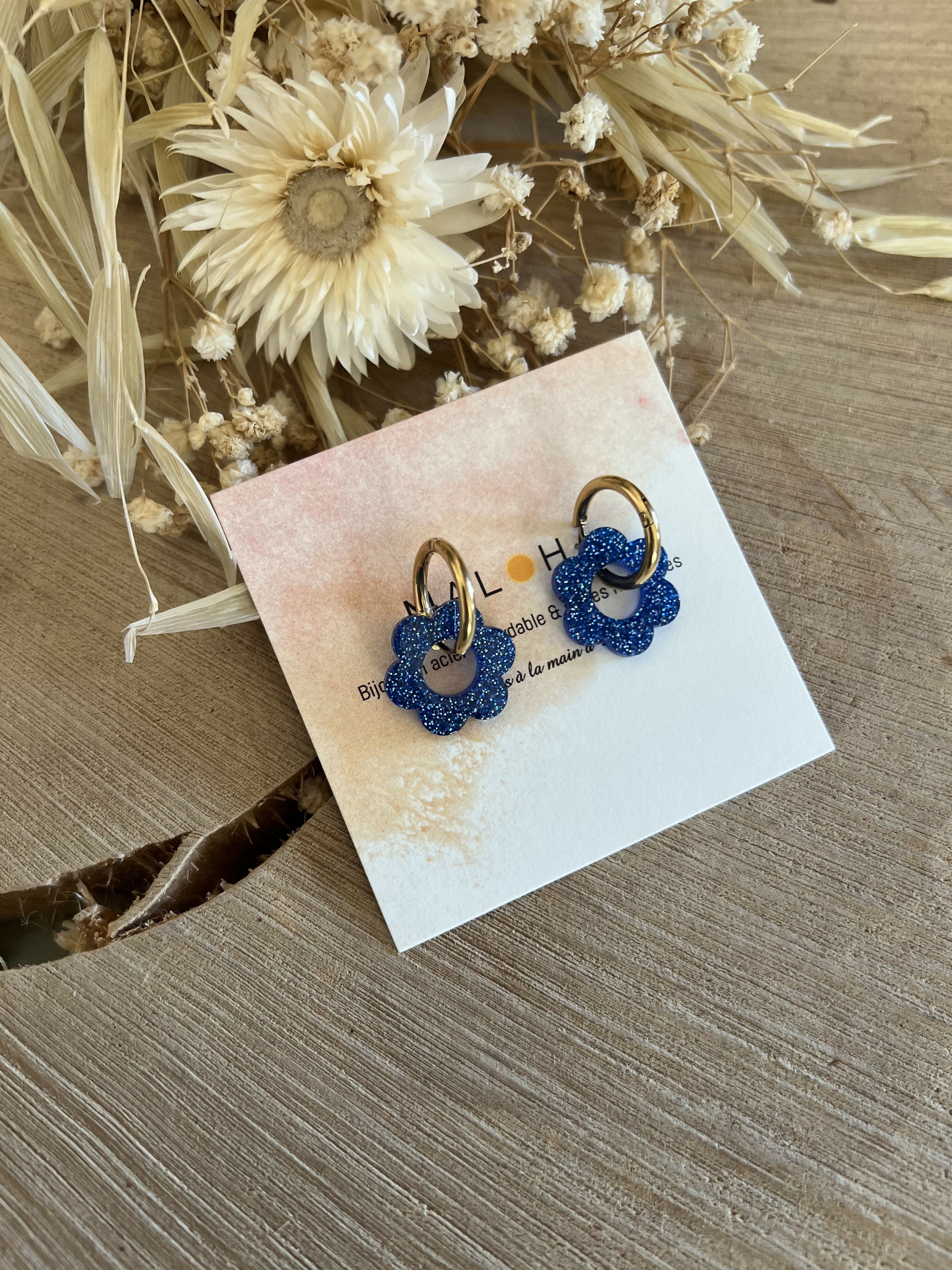 Créoles & ses fleurs bleu paillettes